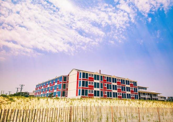 The surf club oceanfront hotel