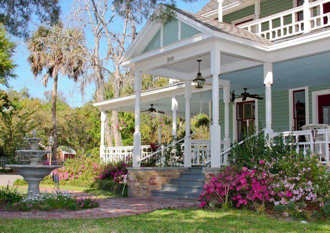 Camellia rose inn
