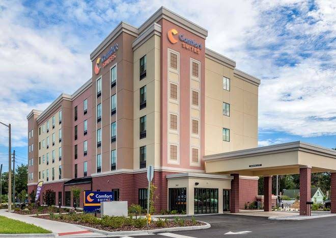 Comfort Suites Gainesville Near University Image