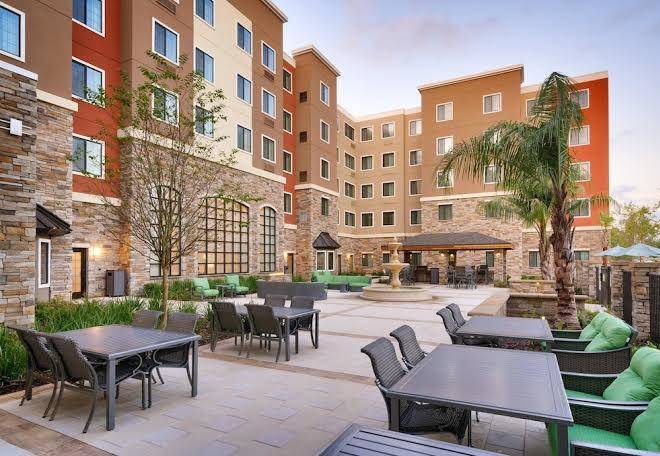 Holiday inn express & suites gainesville i 75