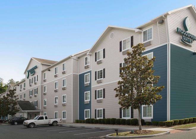 Woodspring suites gainesville i 75