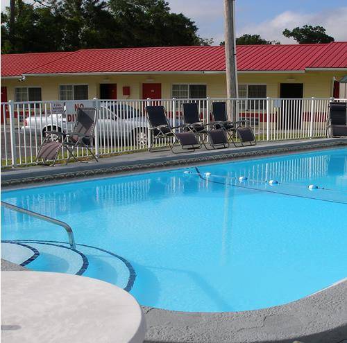 Red carpet inn starke fl