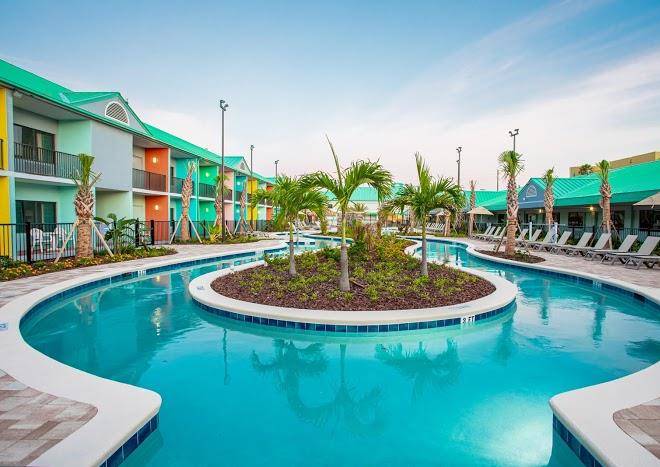 Beachside hotel & suites