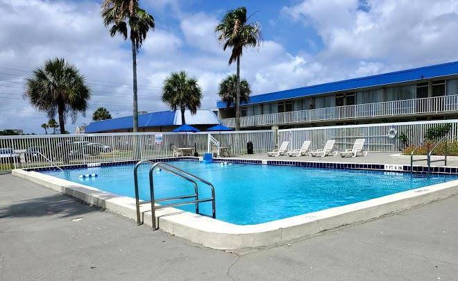 Days inn by wyndham titusville kennedy space center