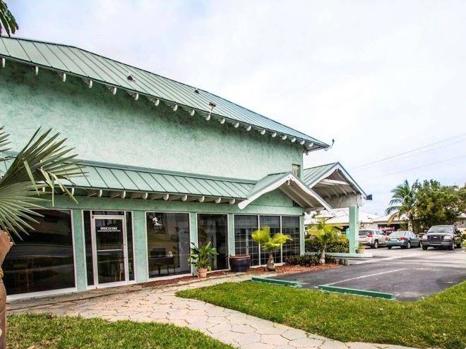 Econo lodge cocoa beach near the port