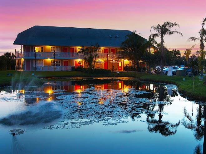 The palmer inn & tennis club