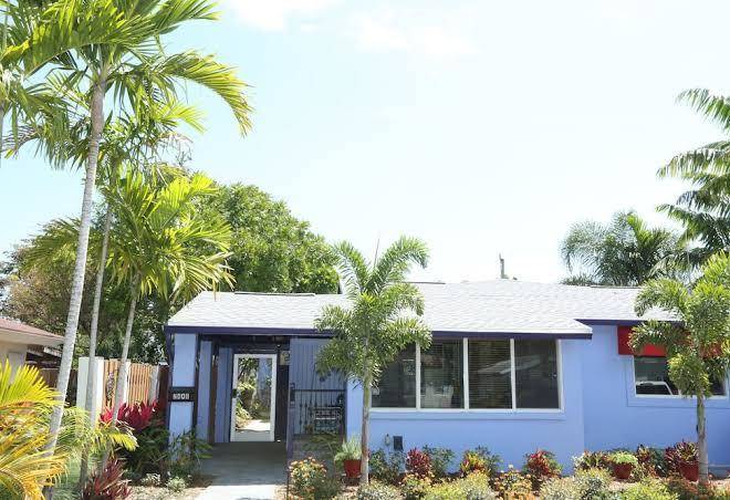 Fantasy island inn caters to men