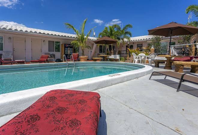 Green Seas Motel Image