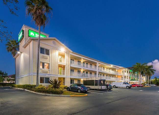 Hometowne Studios Fort Lauderdale Image