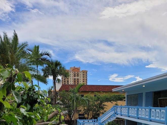 Hotel Motel Lauderdale Inn Image