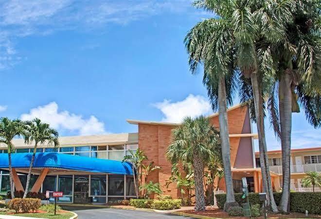 Knights inn hallandale