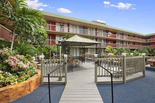 Ramada by wyndham hollywood downtown