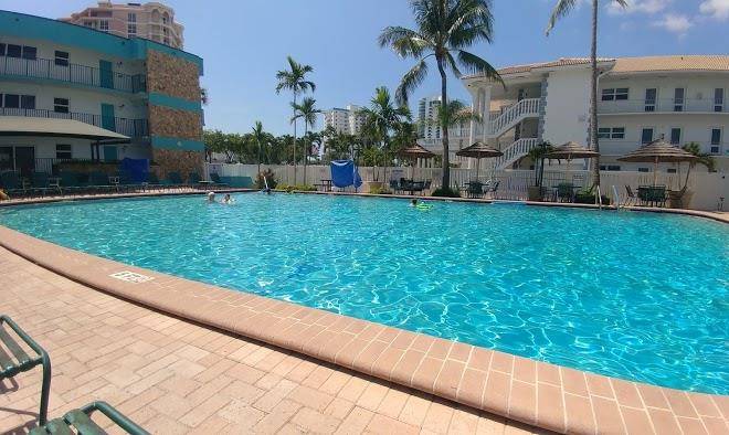 Surf rider resort