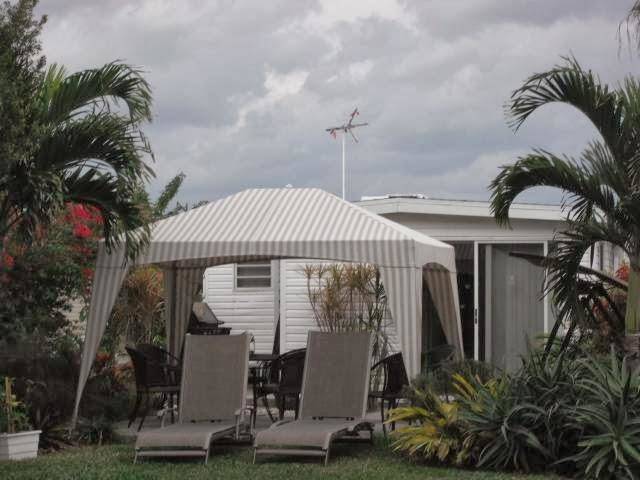 Twin lakes travel park