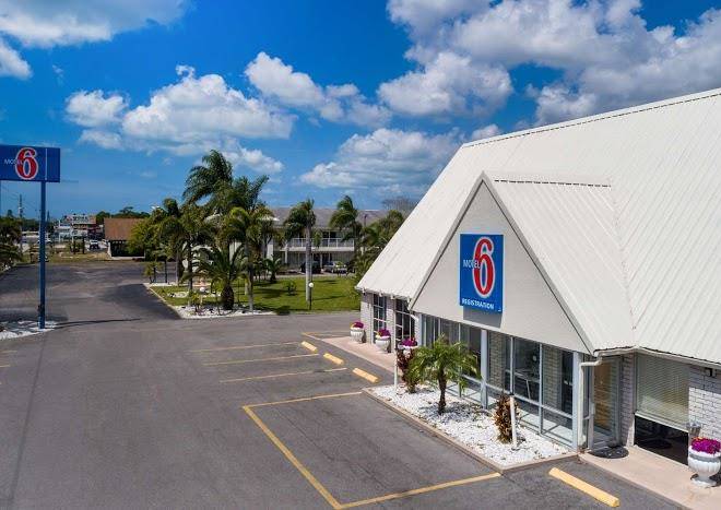 Motel 6 englewood fl