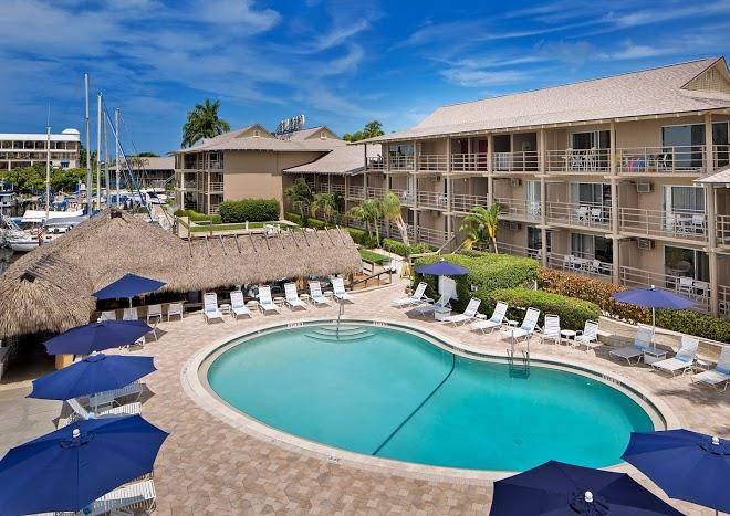 Cove inn on naples bay