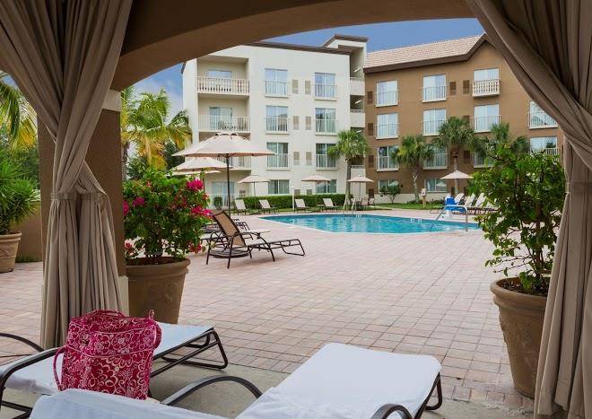 Holiday inn express & suites naples downtown 5th avenue