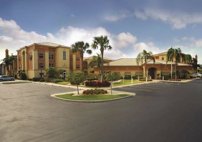 Residence Inn By Marriott Naples Image