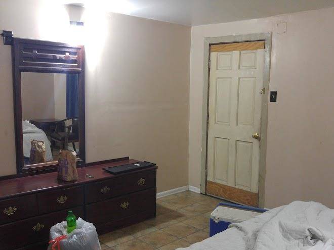 Hawkins motel