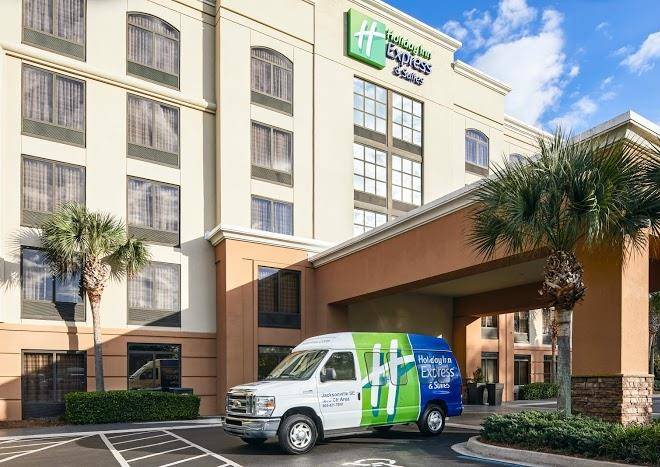 Holiday Inn Express & Suites Jacksonville Se Med Ctr Area Image