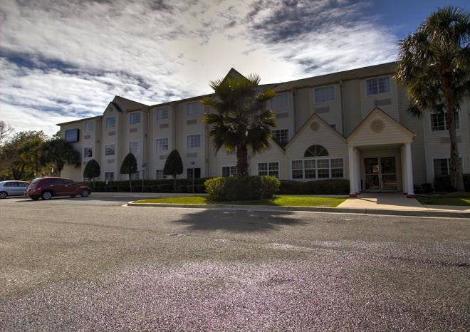 Jacksonville Plaza Hotel & Suites Image