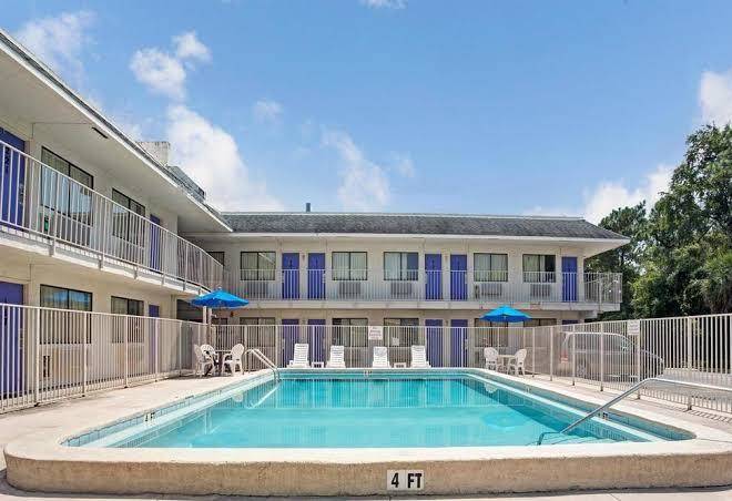 Knights inn jacksonville at harts rd