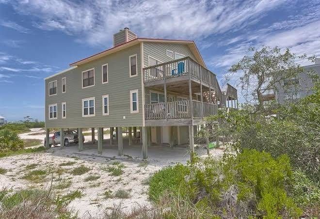 Coastal sunshine vacation home