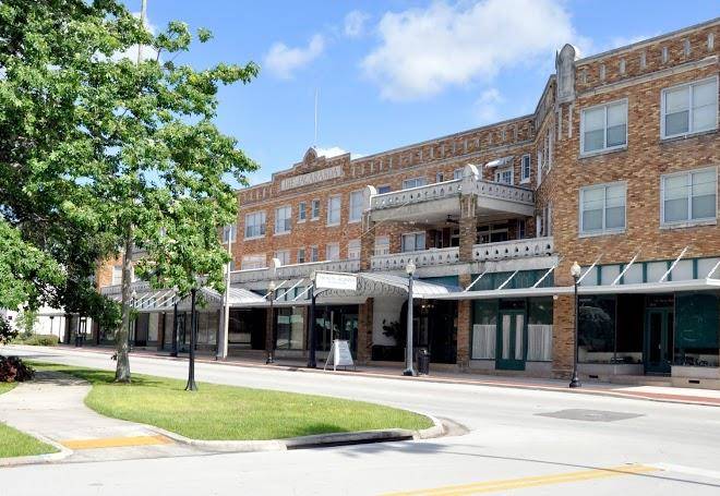 Jacaranda hotel