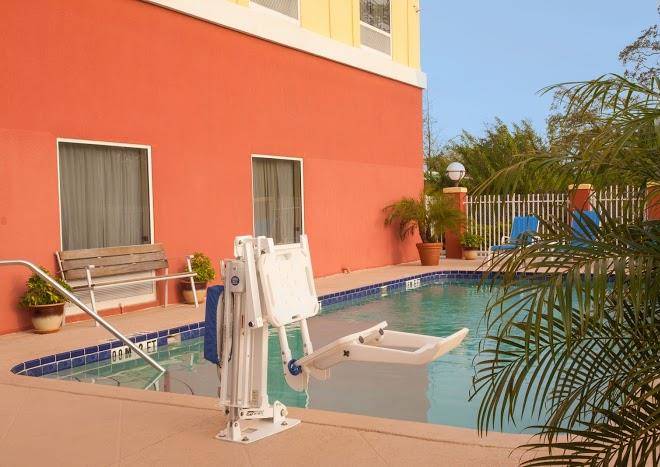 Holiday inn express & suites tampa fairgrounds casino