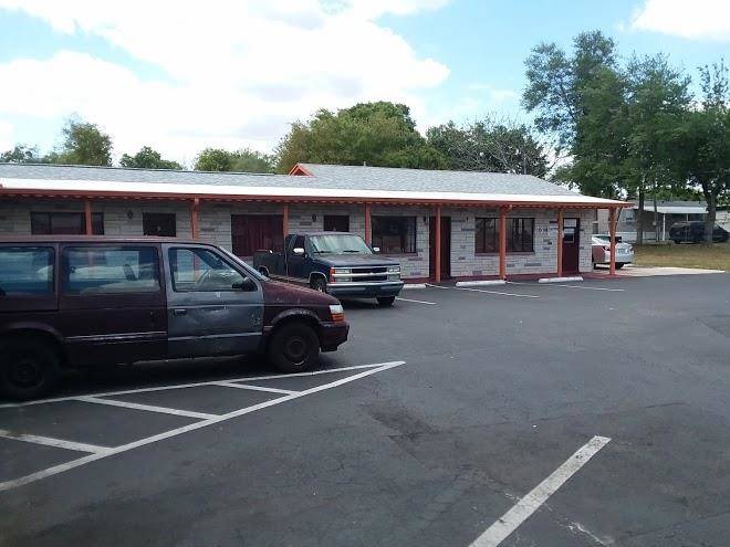 Lamplighter motel