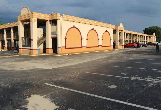 Tampa inn near busch gardens