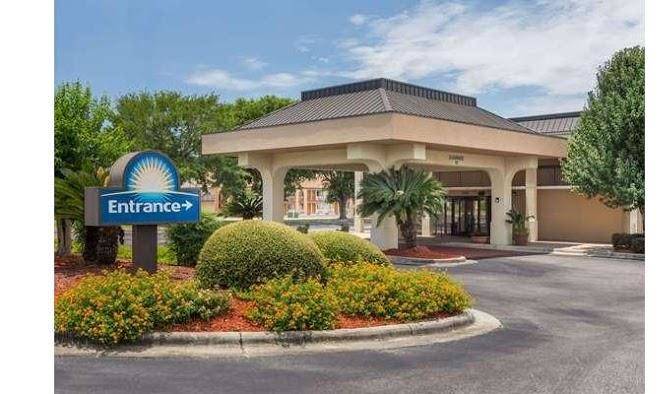 Days Inn By Wyndham Marianna Image