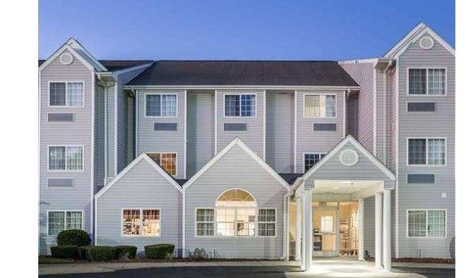 Microtel Inn & Suites By Wyndham Marianna Image