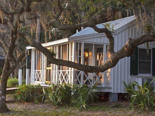 Cabbage key inn and restaurant
