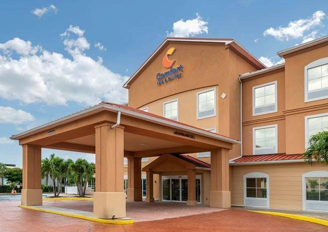 Comfort inn & suites airport fort myers