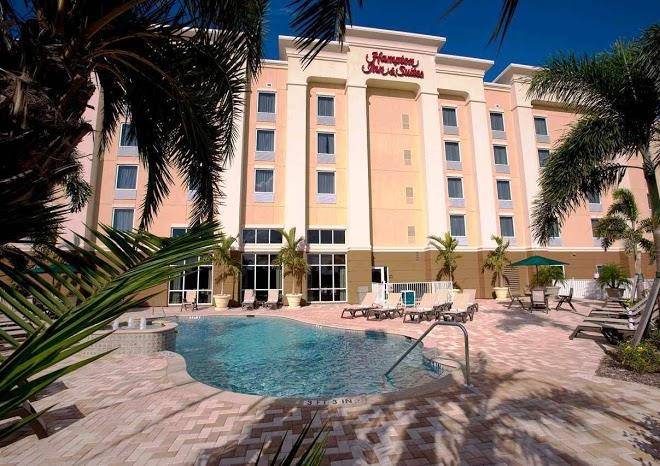 Hampton Inn & Suites Fort Myers Colonial Blvd Image