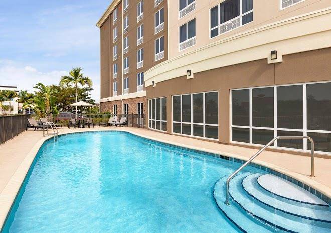 Holiday inn express & suites ft myers east the forum