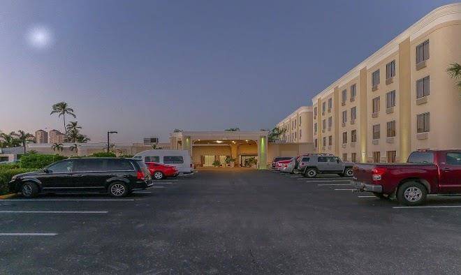 Holiday inn fort myers downtown area