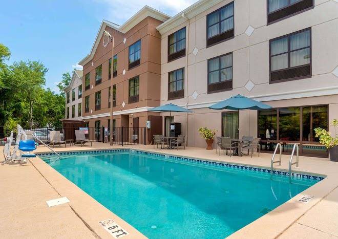 Comfort Suites Tallahassee Downtown Image