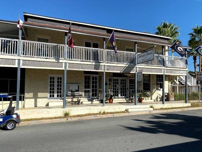 Island hotel & restaurant