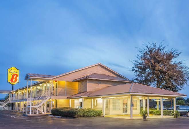 Super 8 by wyndham madison