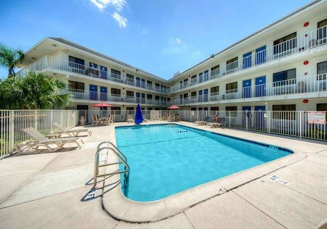 Motel 6 bradenton fl