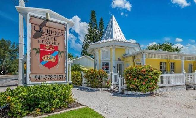 Queen's gate resort