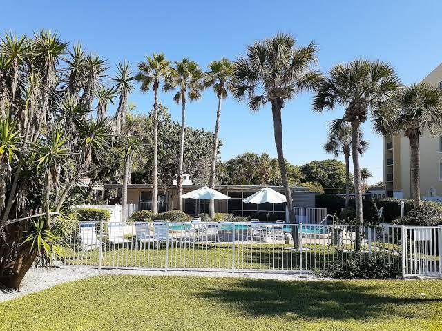 Turtle crawl inn resort