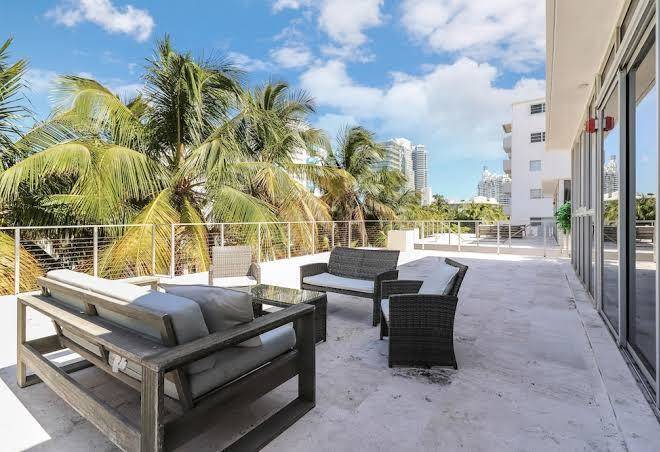250 collins ave 102