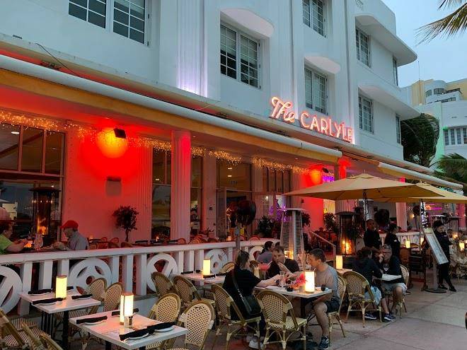 Carlyle cafe