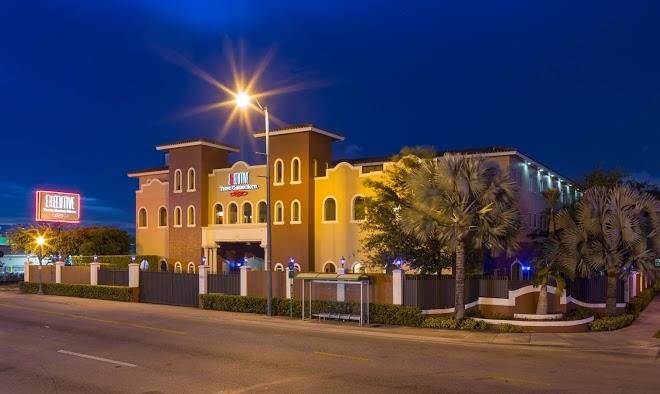 Executive tropic garden hotel