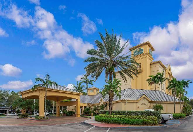 La quinta inn & suites by wyndham miami airport west