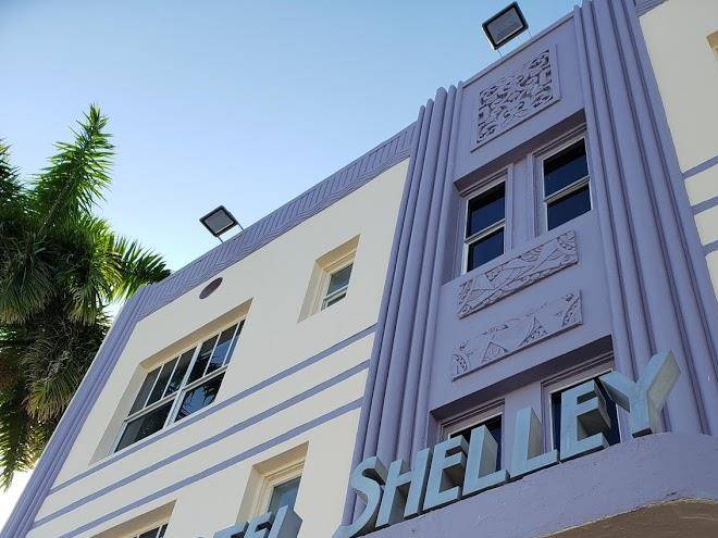 Lily leon hotel