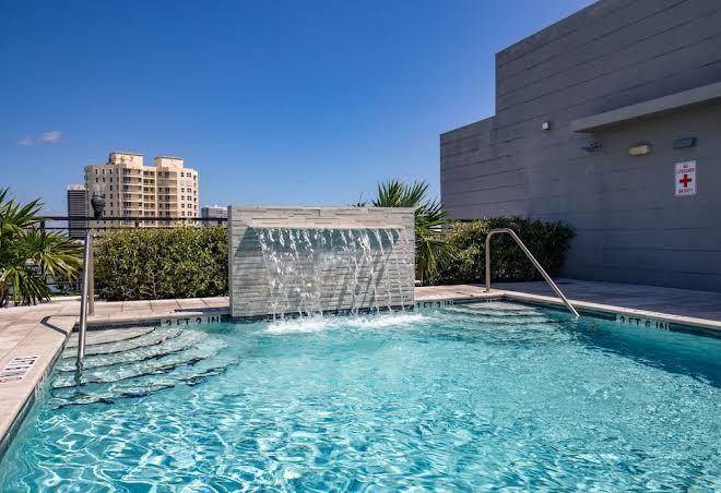 Moderno residences by bay breeze